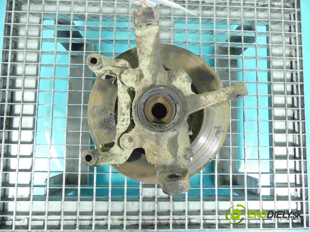 Opel Frontera A 1992-1998 2.0 8V 116 HP manual 85 kW 1998 cm3 3- náboj ľavé  (Náboje)