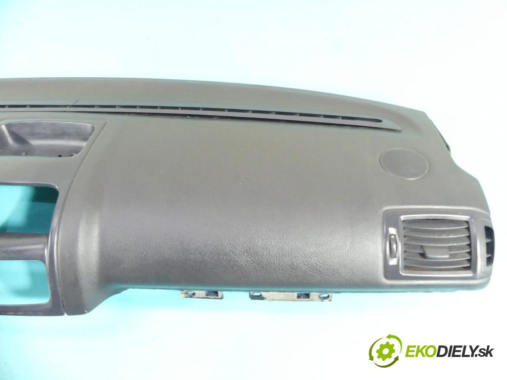 Renault Clio II 1998-2012 1.4 16v 98 HP manual 72 kW 1390 cm3 5- kokpit,pristrojová doska rozdeľovacia