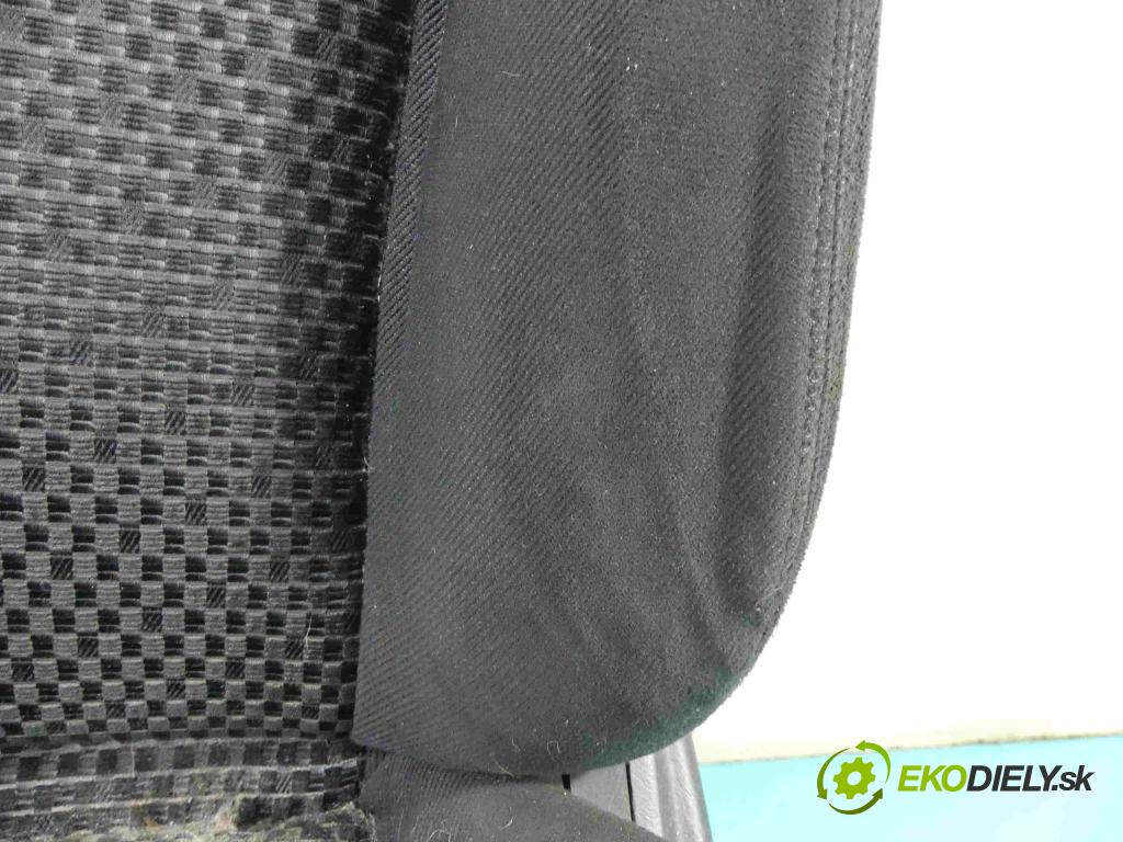 Honda Stream 1.7 16V 125 HP manual 92 kW 1668 cm3 5- Sedačka ľavý  (Sedačky, sedadlá)