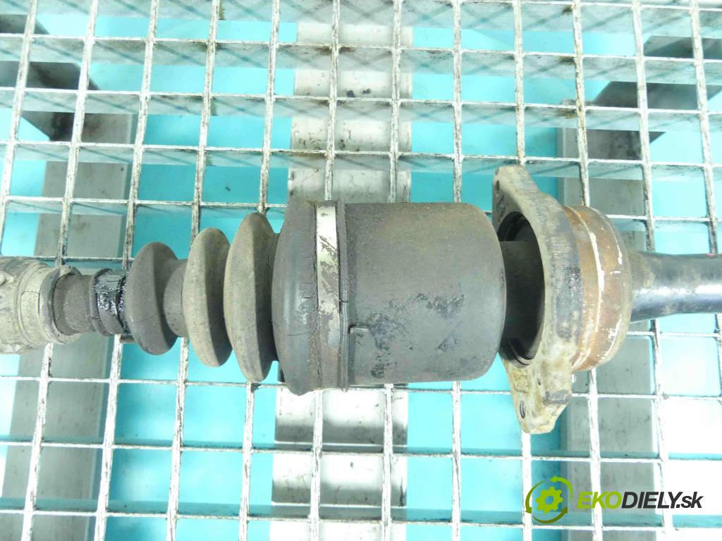 Toyota Avensis I T22 1997-2003 2.0 D4D 110 HP manual 81 kW 1995 cm3 5- poloos pravé  (Poloosy)