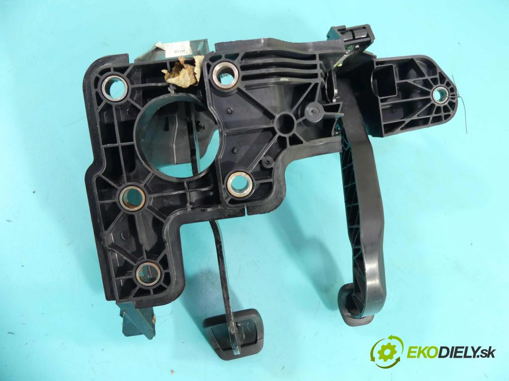 Opel Movano III 2010-2022 2.3 CDTI 163 HP manual 120 kW 2299 cm3 5- pedále 465105948R (Pedále)