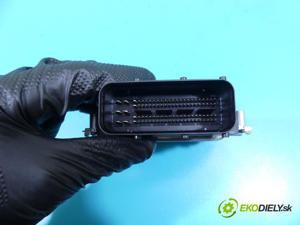 Opel Movano III 2010-2022 2.3 CDTI 163 HP manual 120 kW 2299 cm3 5- modul riadiaca jednotka 0281037070 (Ostatné)