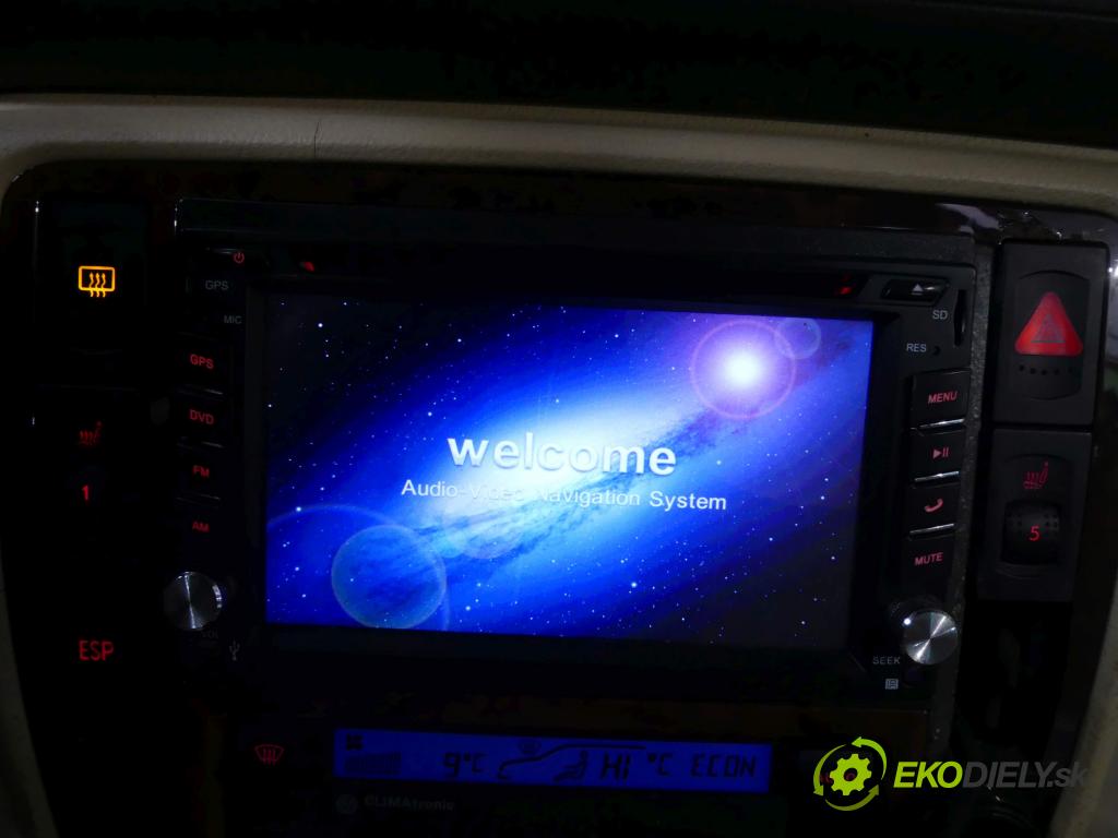 Vw Passat B5 1995-2005 2.8 V6 193 HP manual 142 kW 2771 cm3 5- Radio BX110627AA00048