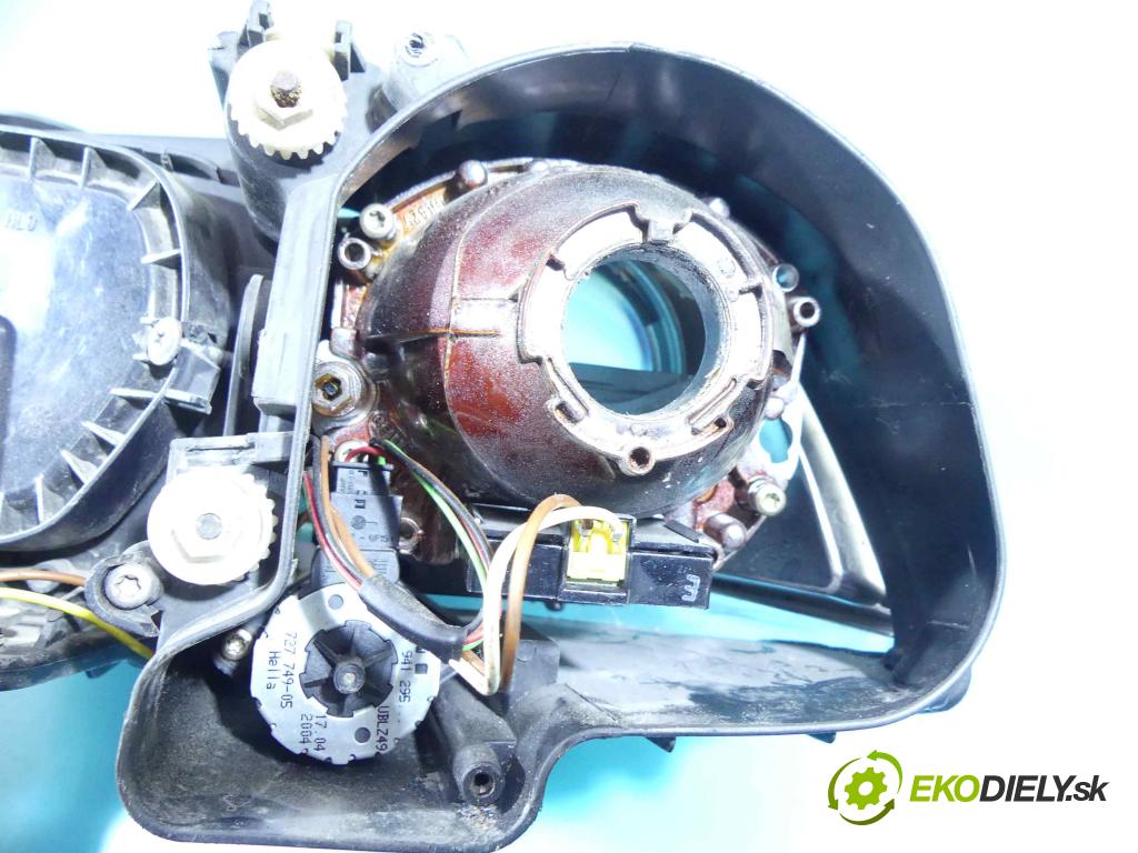 Vw Passat B5 1995-2005 2.8 V6 193 HP manual 142 kW 2771 cm3 5- Reflektor: pravý  (Pravé)