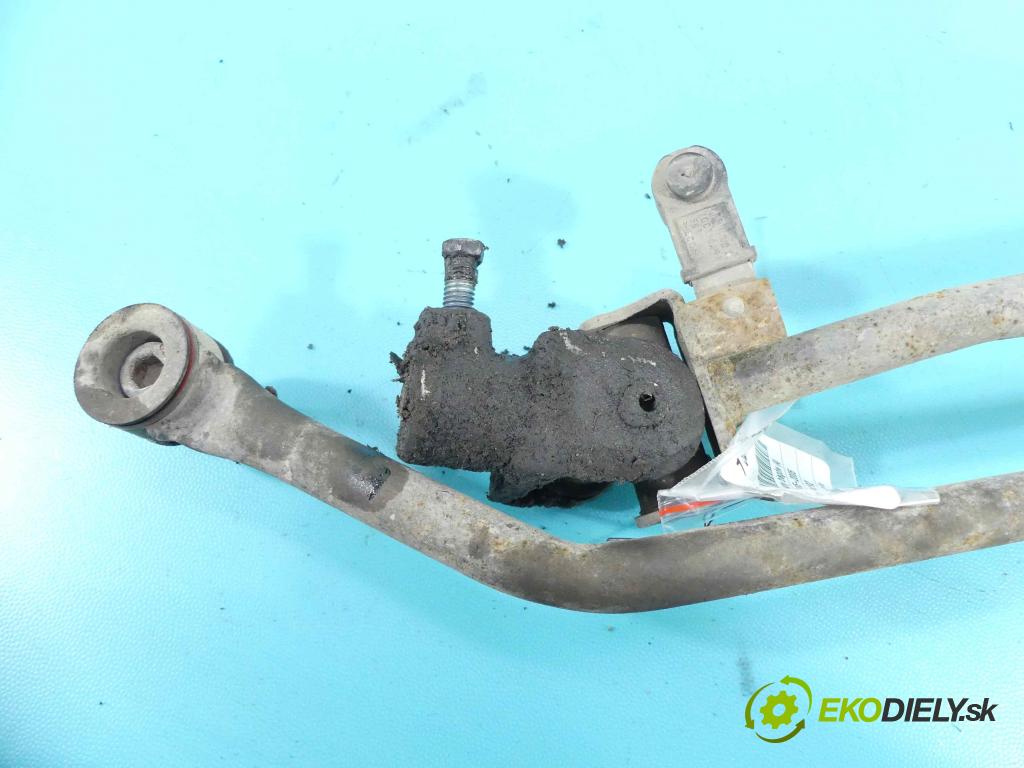 Vw Passat B5 1995-2005 2.8 V6 193 HP manual 142 kW 2771 cm3 5- Páka: Změny: stupeň,rýchlosť 4B0711025E (Rýchlostné páky / kulisy)