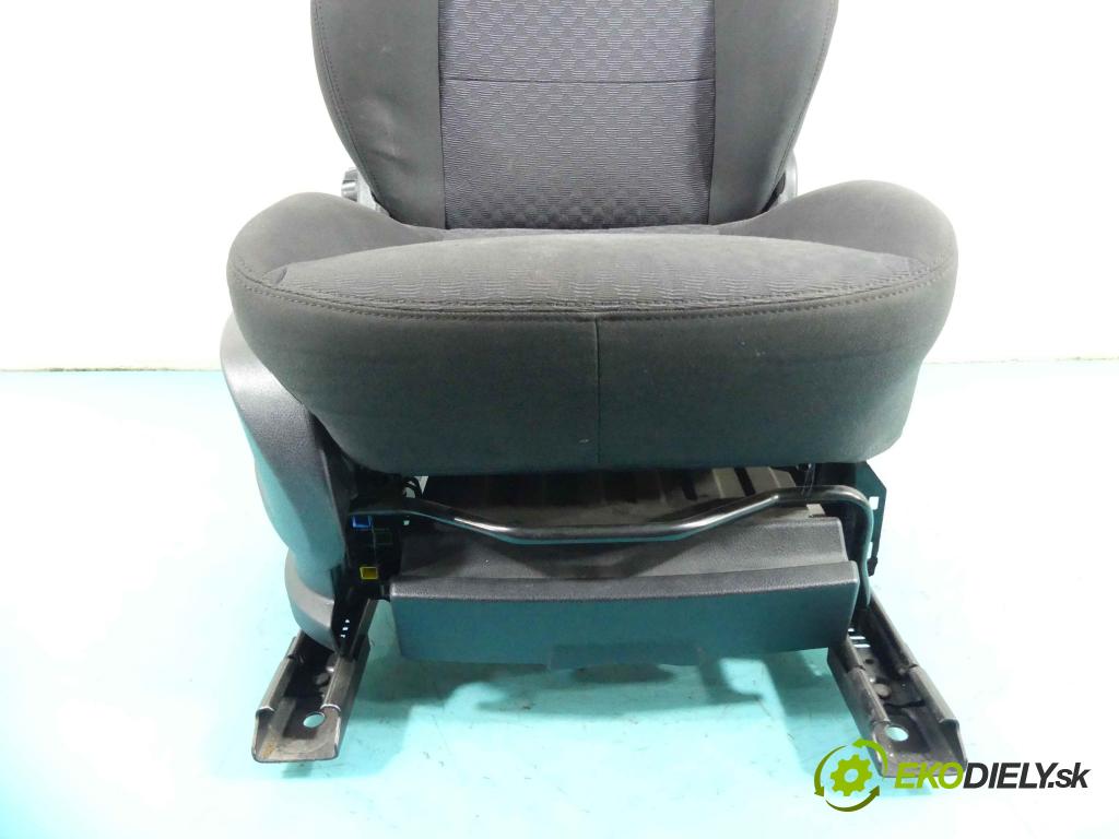 Ford Galaxy Mk2 2006-2015 1.8 tdci 125 HP manual 92 kW 1753 cm3 5- Sedačka pravý  (Sedačky, sedadlá)