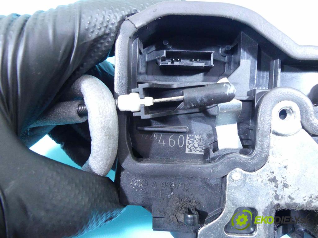 Bmw 1 F20 2011-2019 2.0d 116 hp manual 85 kW 1995 cm3 5- zámek zadní pravý 7229460