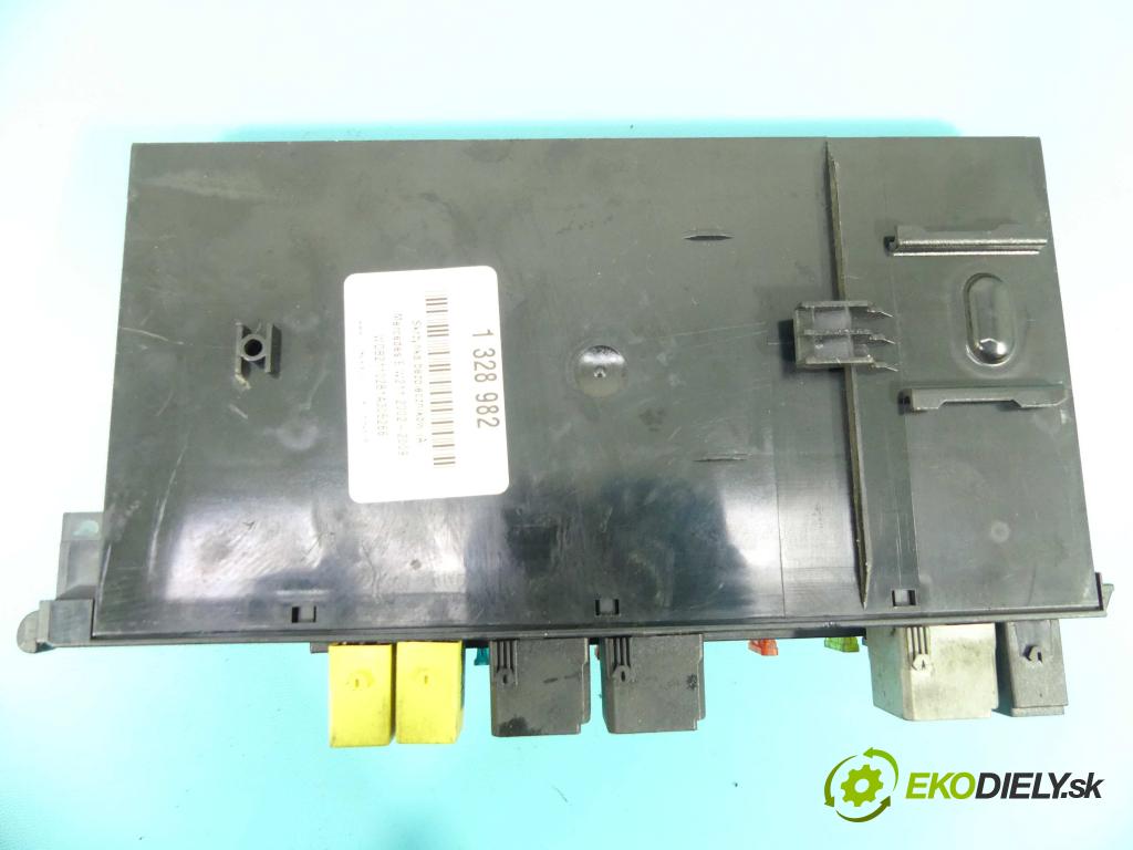 Mercedes E W211 2002-2009 4.0 cdi 260 hp automatic 191 kW 3996 cm3 4- skříňka pojistková 5DK008047-40 (Pojistkové skříňky)