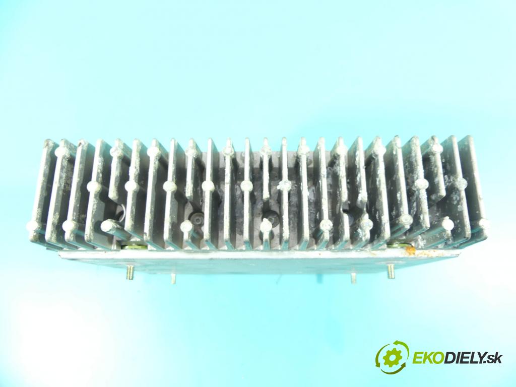 Mercedes E W211 2002-2009 4.0 cdi 260 HP automatic 191 kW 3996 cm3 4- Zesilovač: A2118274542 (Zosilňovače)