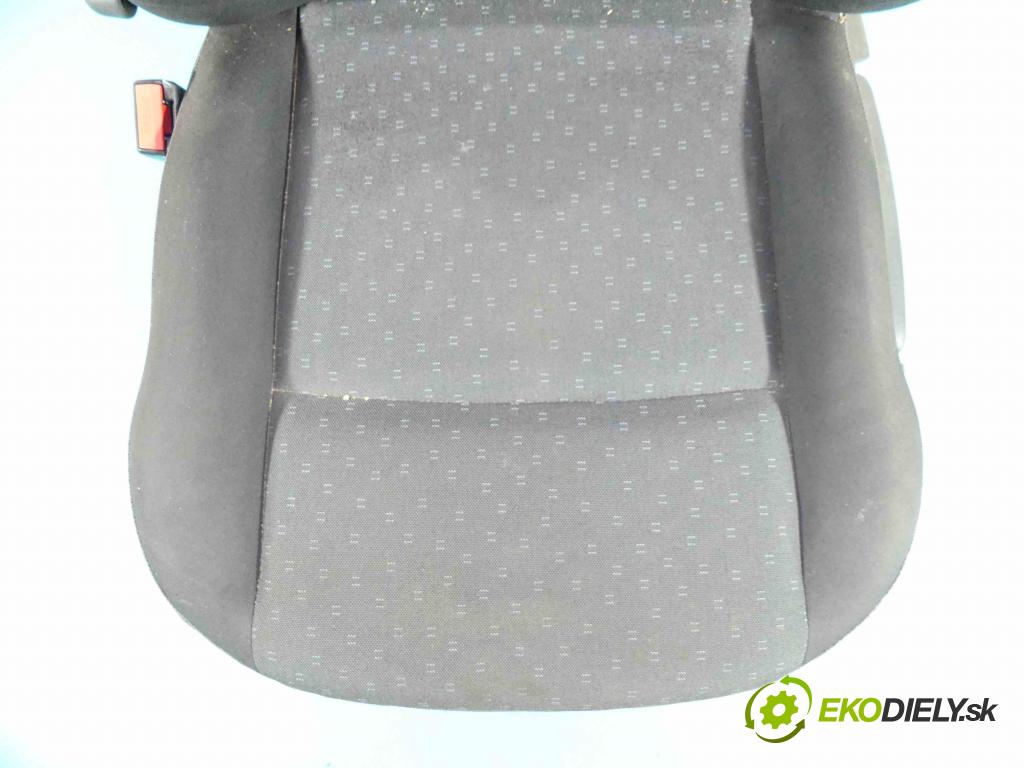 Opel Movano III 2010-2022 2.3 CDTI 163 HP manual 120 kW 2299 cm3 5- Sedačka ľavý  (Sedačky, sedadlá)