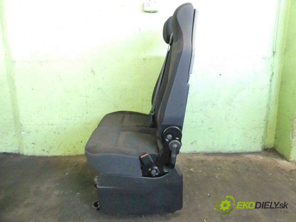 Opel Movano III 2010-2022 2.3 CDTI 163 HP manual 120 kW 2299 cm3 5- Sedačka pravý  (Sedačky, sedadlá)
