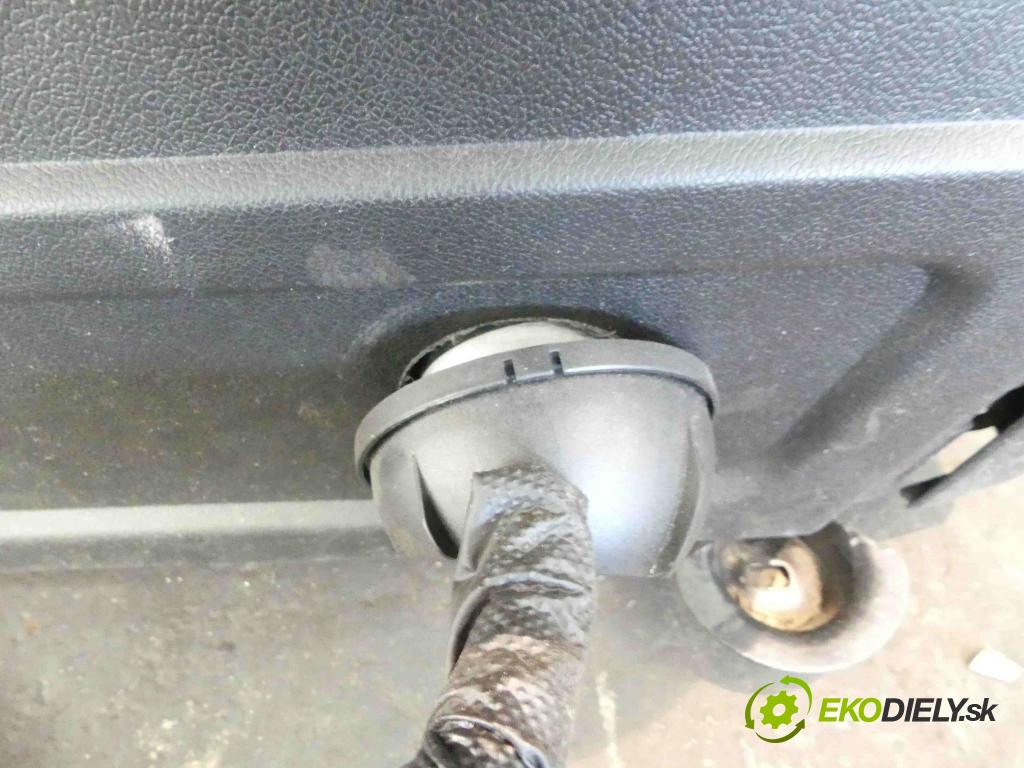 Opel Movano III 2010-2022 2.3 CDTI 163 HP manual 120 kW 2299 cm3 5- Sedačka pravý  (Sedačky, sedadlá)