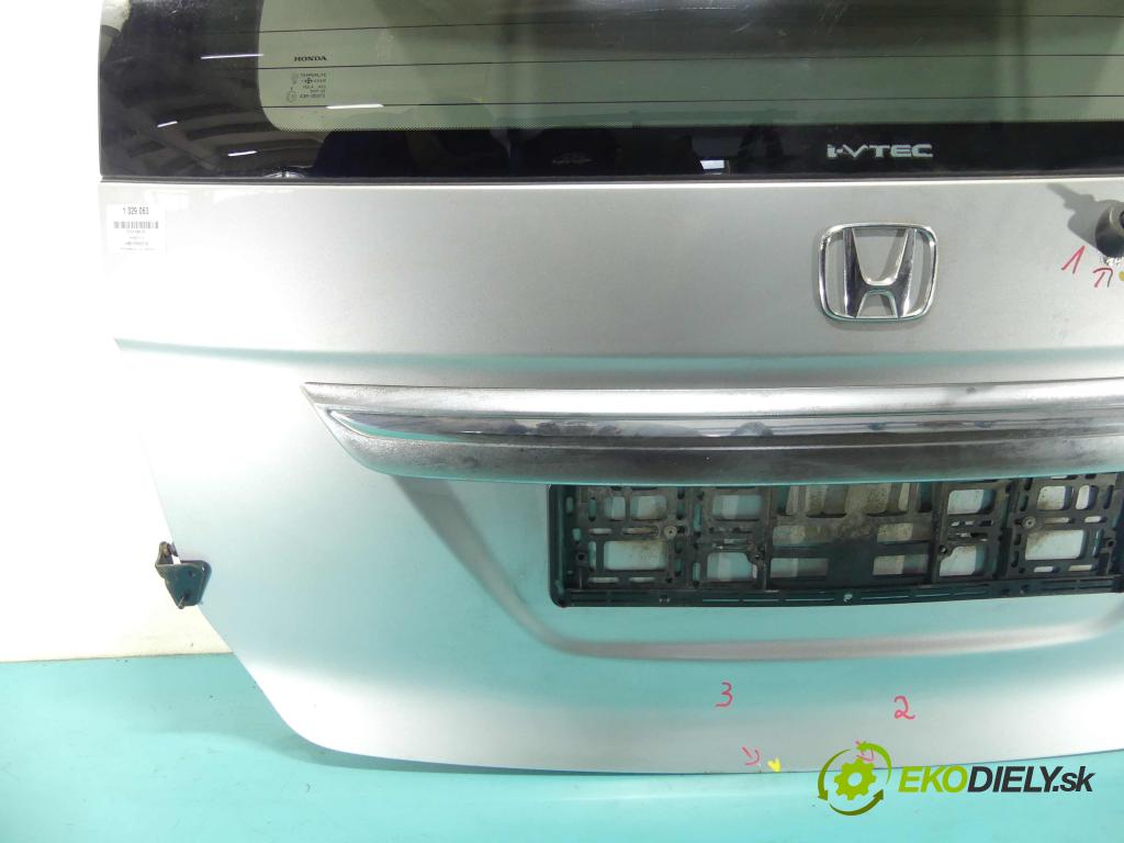 Honda Fr-v 2.0 16V 150 hp manual 110 kW 1998 cm3 5- zadní kufrové dveře  (Zadní kapoty)