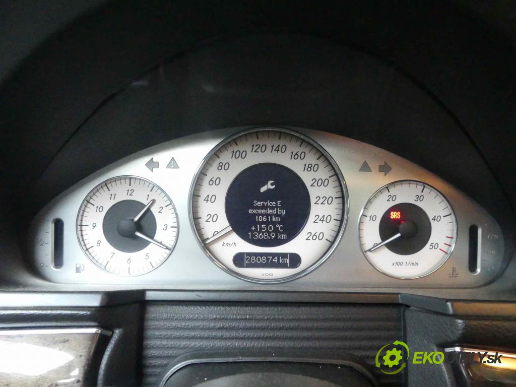 Mercedes E W211 2002-2009 4.0 cdi 260 HP automatic 191 kW 3996 cm3 4- prístrojovka/ budíky A2115405711 (Prístrojové dosky, displeje)