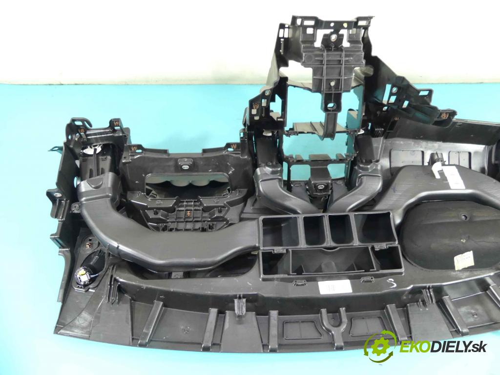 Opel Astra IV 2009-2015 1.7 cdti 131 HP manual 96 kW 1686 cm3 5- kokpit,pristrojová doska rozdeľovacia 13301067