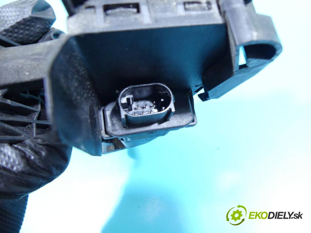 Bmw 1 F20 2011-2019 2.0d 116 HP manual 85 kW 1995 cm3 5- pedále 6853176 (Pedále)