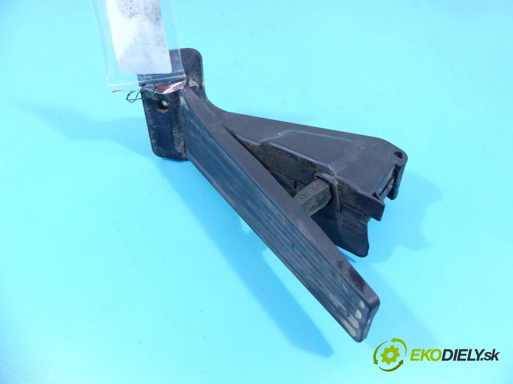 Bmw 1 F20 2011-2019 2.0d 116 HP manual 85 kW 1995 cm3 5- pedále 6853176 (Pedále)