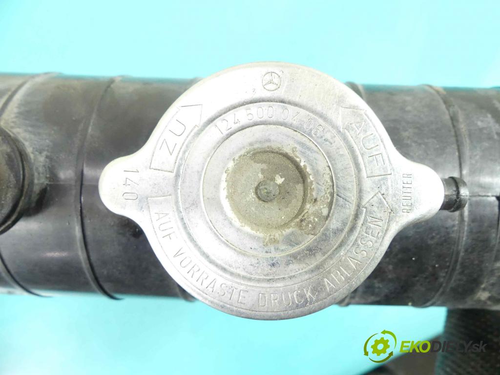 Mercedes C W202 1993-2001 1.8 122 HP manual 90 kW 1799 cm3 4- chladič voda:  (Chladiče vody)