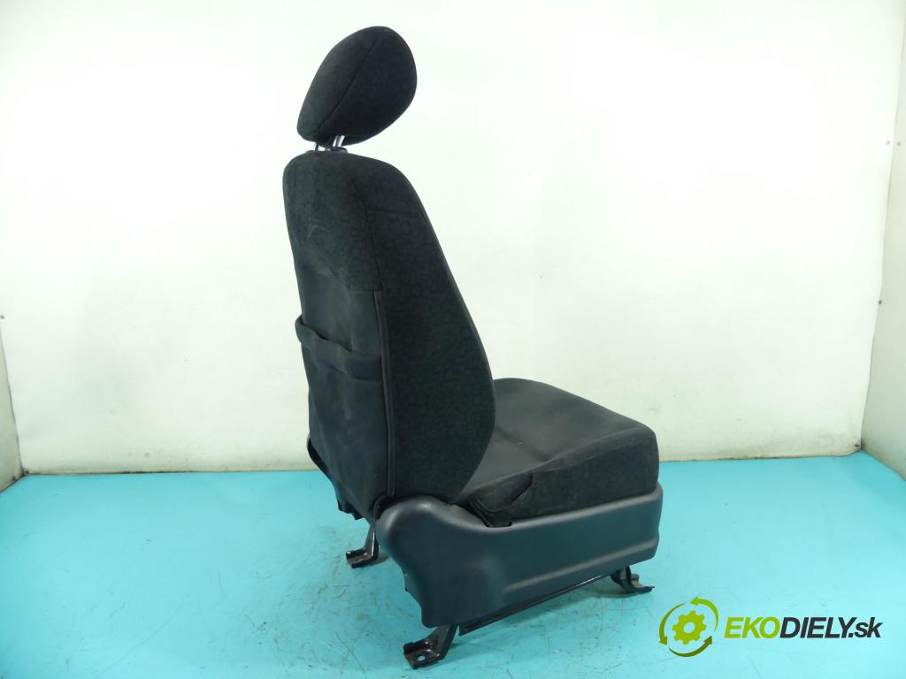 Honda Fr-v 2.0 16V 150 HP manual 110 kW 1998 cm3 5- Sedačka ľavý  (Sedačky, sedadlá)