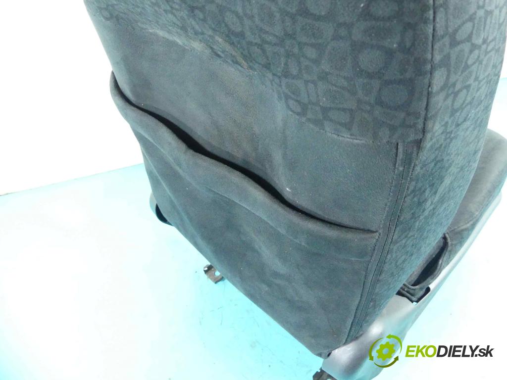 Honda Fr-v 2.0 16V 150 HP manual 110 kW 1998 cm3 5- Sedačka ľavý  (Sedačky, sedadlá)