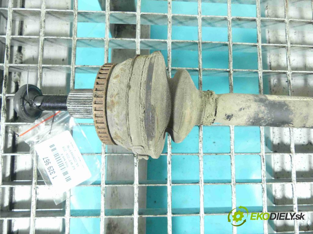 Audi A4 B7 2004-2008 3.0 tdi 232KM automatic 171 kW 2967 cm3 5- poloos ľavé 8E0501203K (Poloosy)