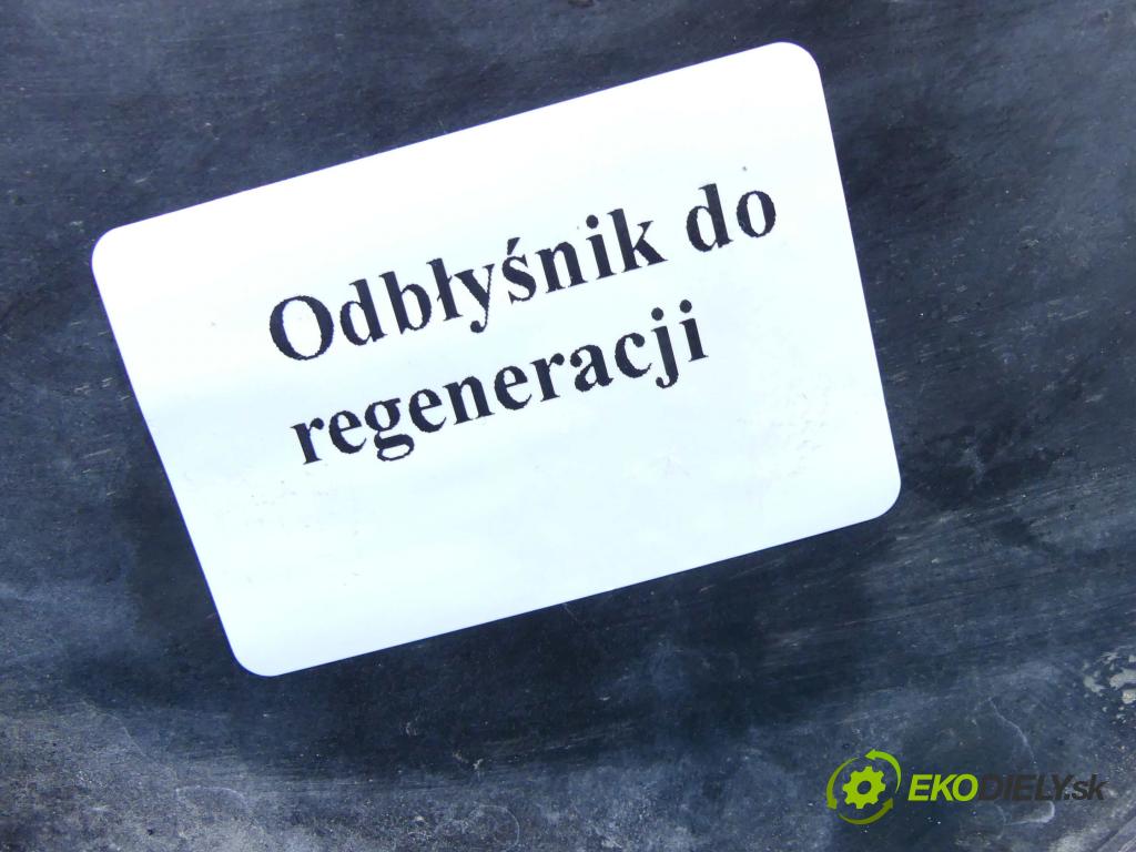 Volvo V50 2.0d 136 HP manual 100 kW 1997 cm3 5- Reflektor: pravý 30678913 (Pravé)