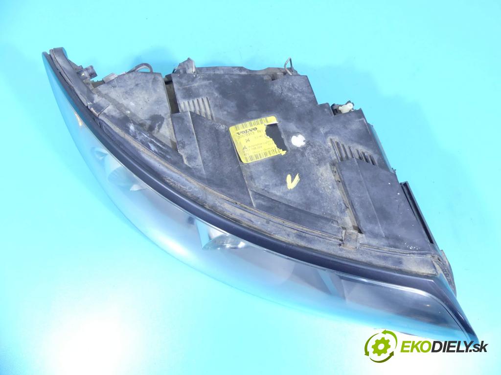 Volvo V50 2.0d 136 HP manual 100 kW 1997 cm3 5- Reflektor: pravý 30678913 (Pravé)