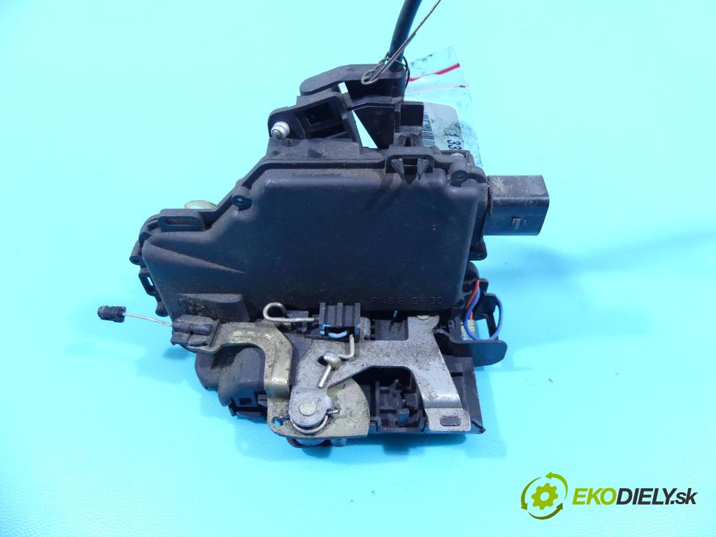 Vw Golf IV 1997-2003 1.9 tdi 116 hp manual 85 kW 1896 cm3 5- zámek zadní pravý