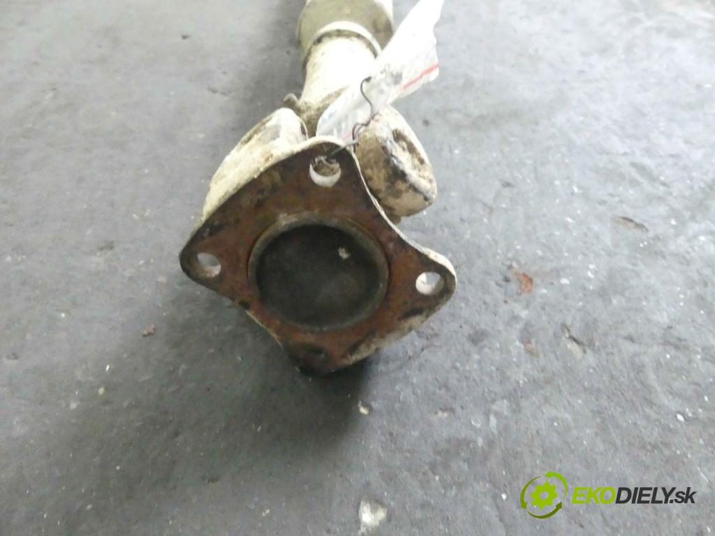 Nissan Terrano II 1992-2006 2.4 116 HP manual 85 kW 2389 cm3 5- Hřídel:  (Kardaňové hriadele)