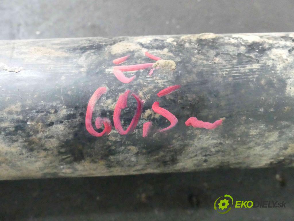 Nissan Terrano II 1992-2006 2.4 116 HP manual 85 kW 2389 cm3 5- Hřídel:  (Kardaňové hriadele)