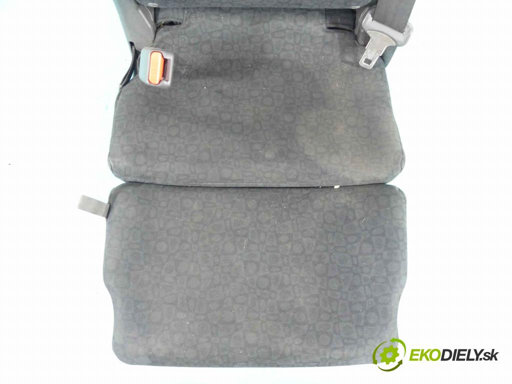 Honda Fr-v 2.0 16V 150 HP manual 110 kW 1998 cm3 5- Sedačka pravý  (Sedačky, sedadlá)