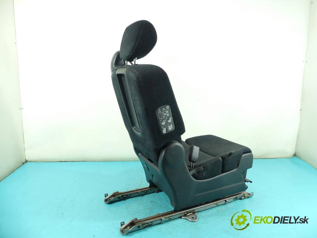 Honda Fr-v 2.0 16V 150 HP manual 110 kW 1998 cm3 5- Sedačka pravý  (Sedačky, sedadlá)