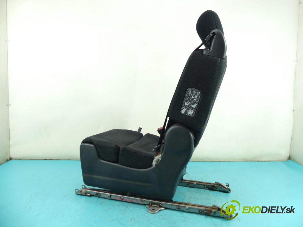 Honda Fr-v 2.0 16V 150 HP manual 110 kW 1998 cm3 5- Sedačka pravý  (Sedačky, sedadlá)