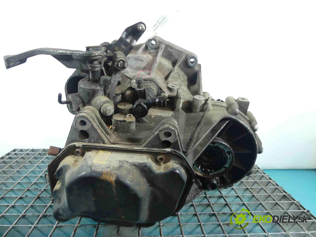 Vw Fox 1.2 6V 54 HP manual 40 kW 1198 cm3 3- prevodovka stupeň,rýchlosť manual HUY