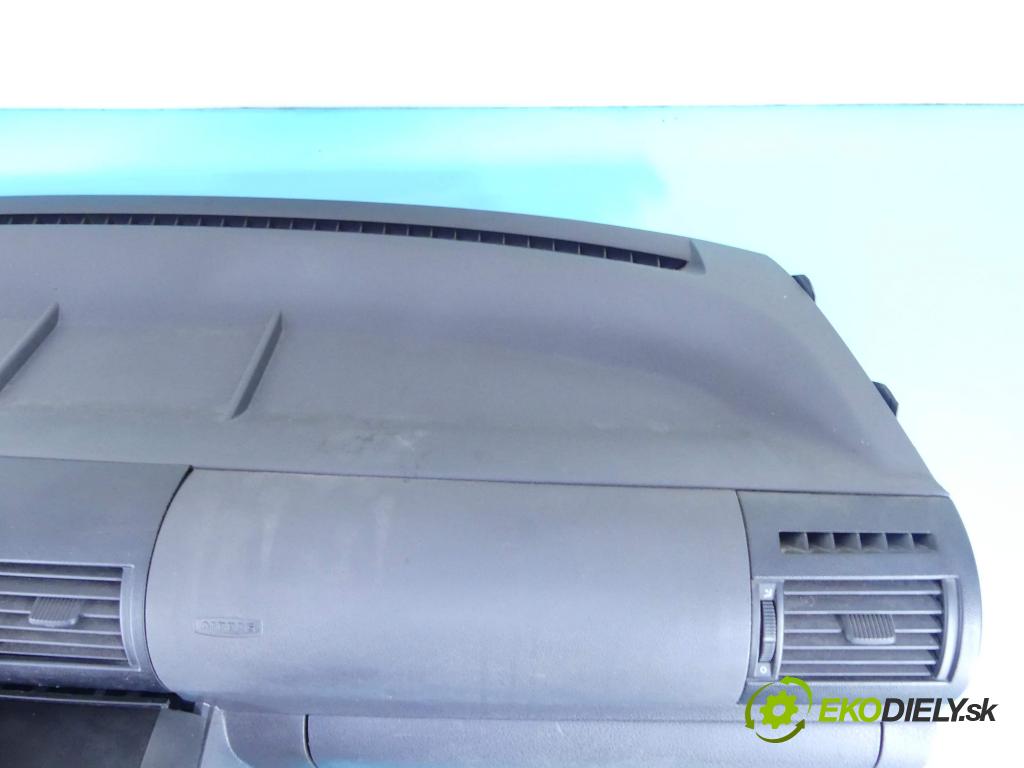 Vw Fox 1.2 6V 54 HP manual 40 kW 1198 cm3 3- kokpit,pristrojová doska rozdeľovacia