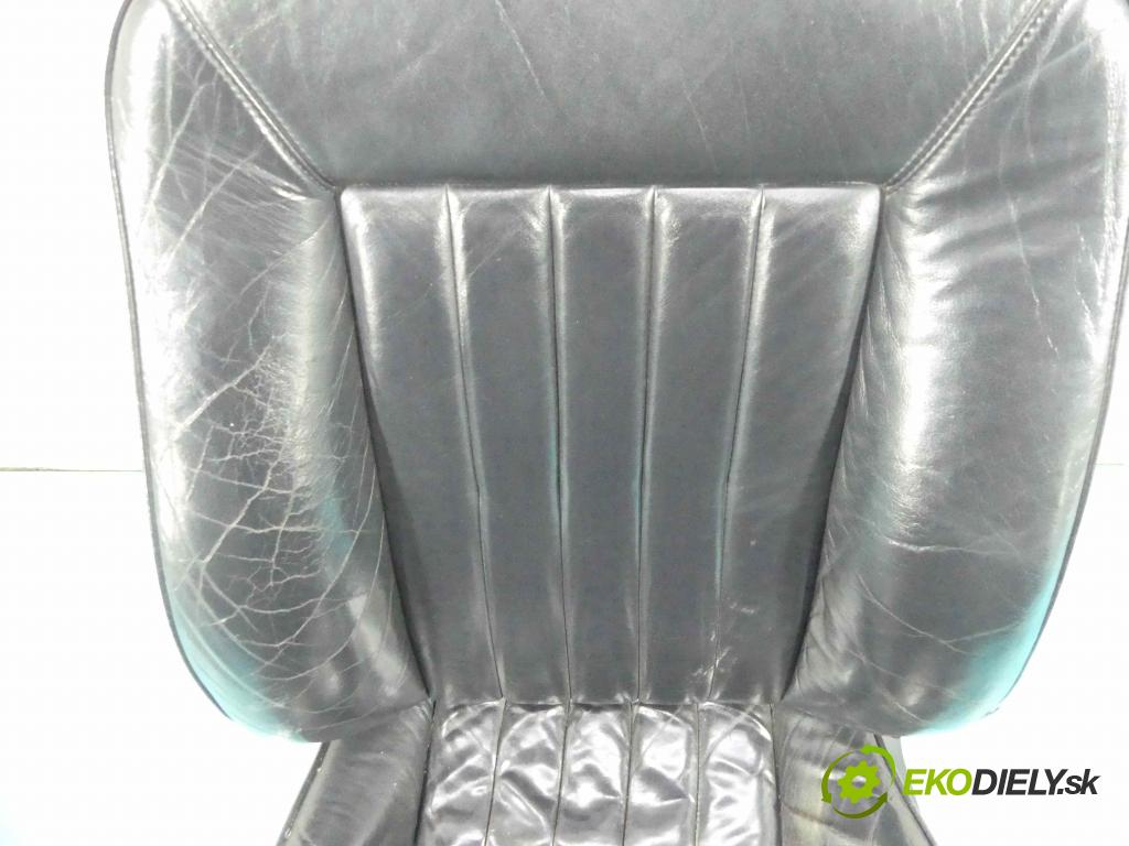 Audi A8 D2 1994-2002 4.2 V8 299KM automatic 220 kW 4172 cm3 4- Sedačka ľavý  (Sedačky, sedadlá)