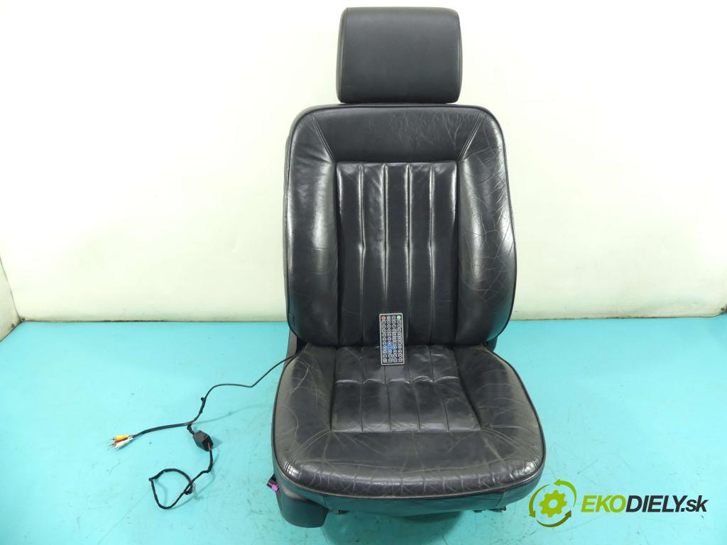 Audi A8 D2 1994-2002 4.2 V8 299KM automatic 220 kW 4172 cm3 4- Sedačka pravý  (Sedačky, sedadlá)