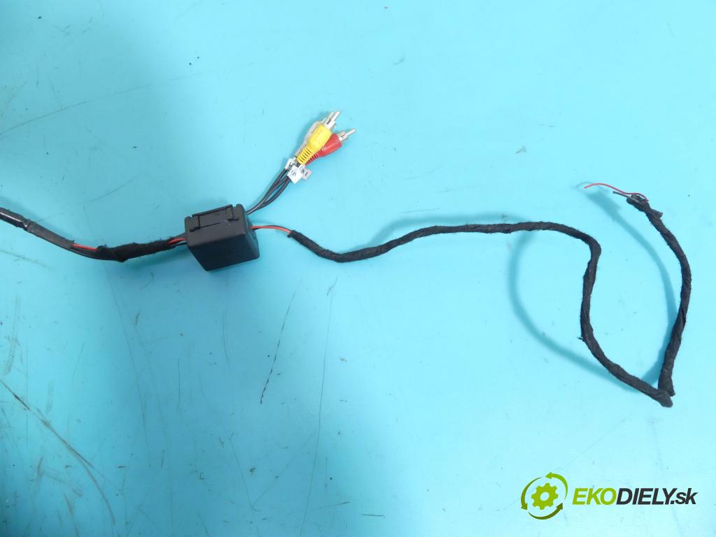 Audi A8 D2 1994-2002 4.2 V8 299KM automatic 220 kW 4172 cm3 4- Sedačka pravý  (Sedačky, sedadlá)