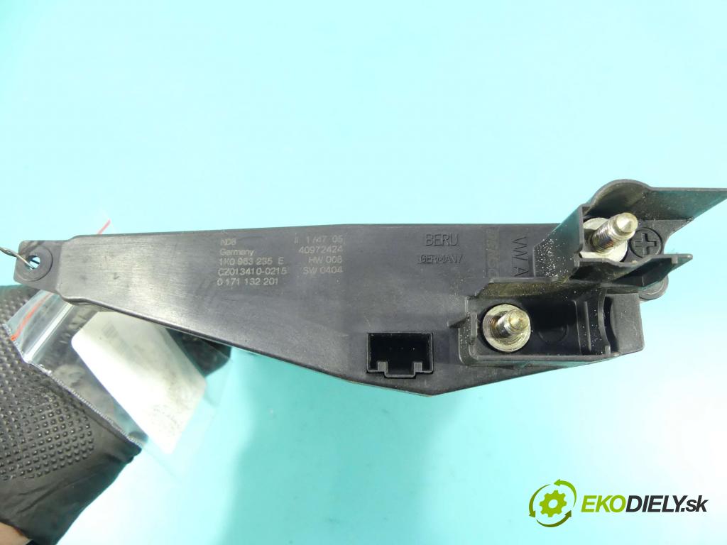 Vw Passat B6 2005-2010 2.0 tdi 140 hp manual 103 kW 1968 cm3 4- radiátor 1K0963235E (Radiátory topení)