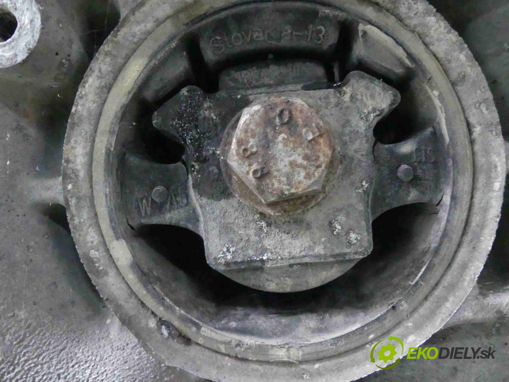 Vw Passat B6 2005-2010 2.0 tdi 140 hp manual 103 kW 1968 cm3 4- výztuha motoru