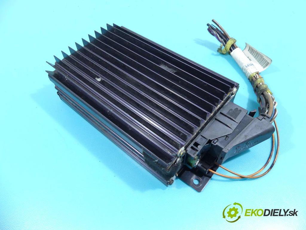 Mercedes CLK II C209 2002-2009 2.7 CDI 170 HP automatic 125 kW 2685 cm3 2- Zesilovač: A2098200289 (Zosilňovače)