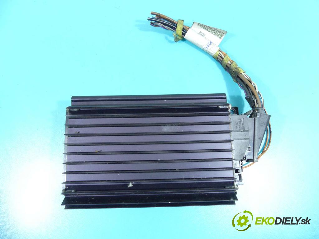 Mercedes CLK II C209 2002-2009 2.7 CDI 170 HP automatic 125 kW 2685 cm3 2- Zesilovač: A2098200289 (Zosilňovače)