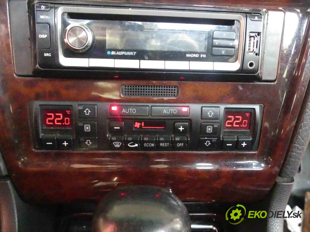 Audi A8 D2 1994-2002 4.2 V8 299KM automatic 220 kW 4172 cm3 4- panel kúrenia 4D0820043B