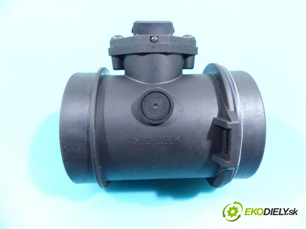 Audi A8 D2 1994-2002 4.2 V8 299KM automatic 220 kW 4172 cm3 4- průtokoměr: 0280217804 (Váhy vzduchu)