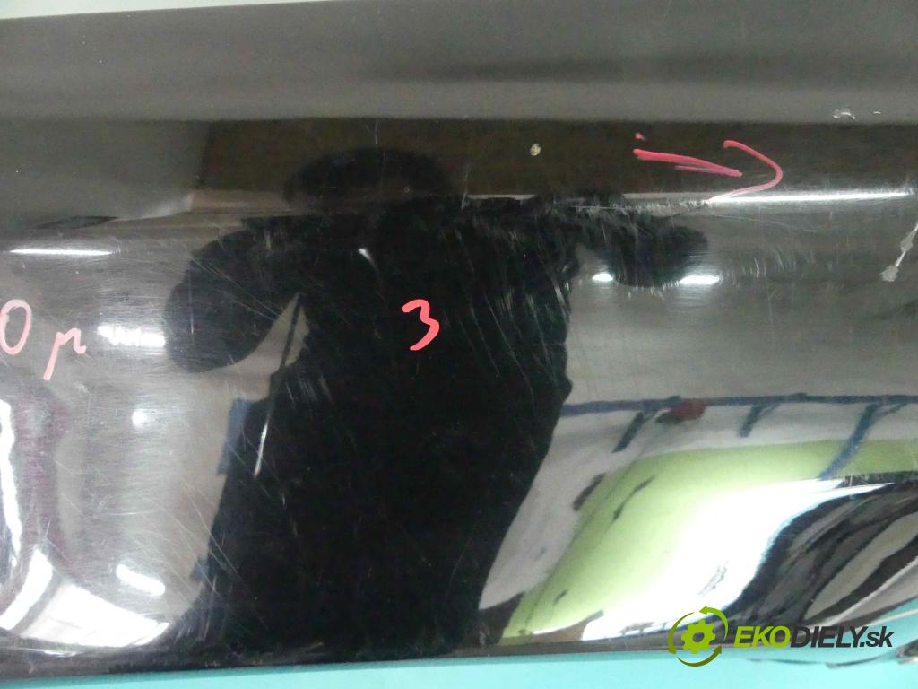 Audi A8 D2 1994-2002 4.2 V8 299KM automatic 220 kW 4172 cm3 4- blatnik přední levý  (Predné ľavé)