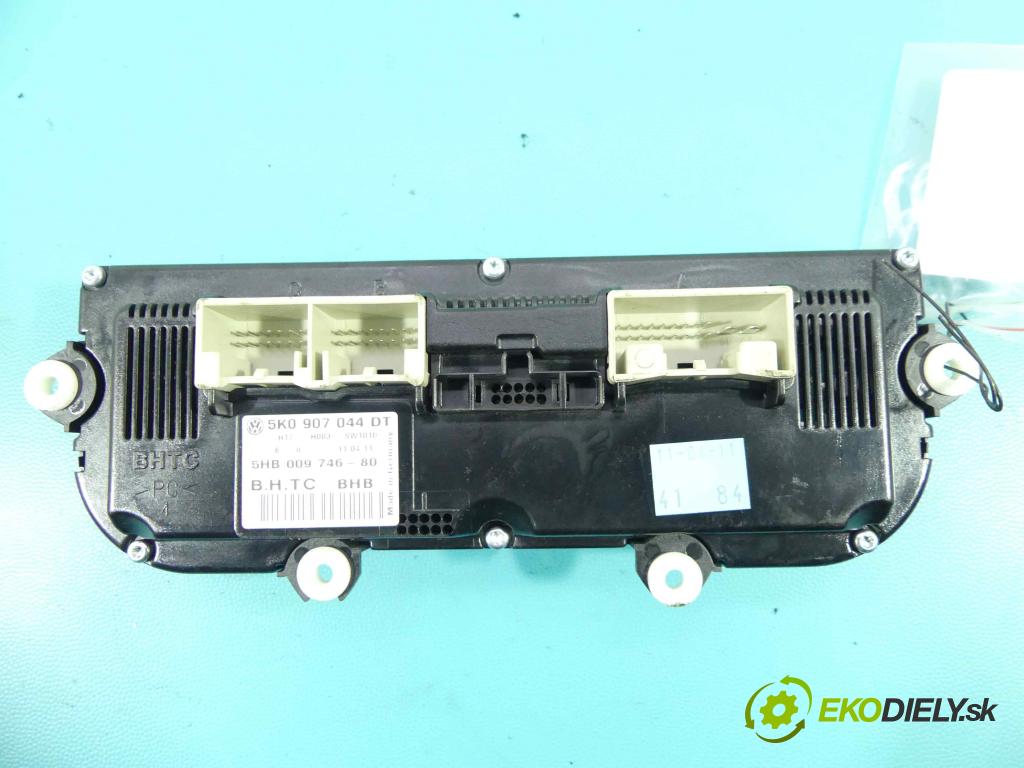 Vw Passat B7 2010-2014 2.0 tdi 140 HP manual 103 kW 1968 cm3 5- panel kúrenia 5K0907044DT