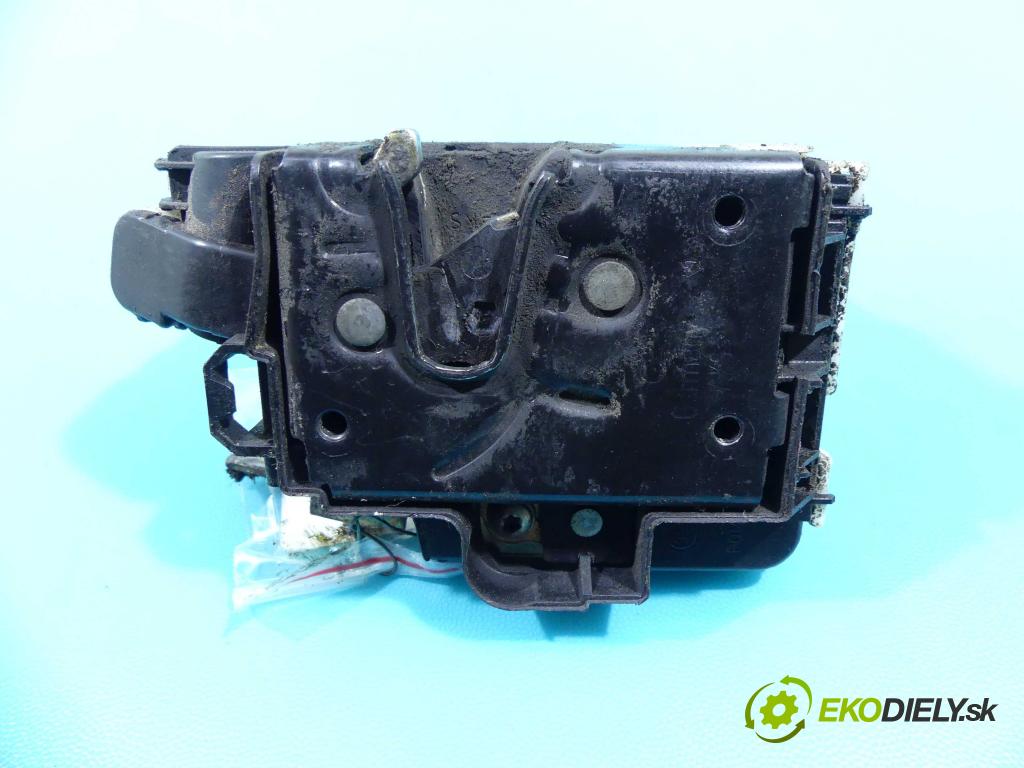 Vw Polo III 6N 1994-2001 1.4 mpi 60 hp manual 44 kW 1390 cm3 5- zámek přední levý 1HM862153