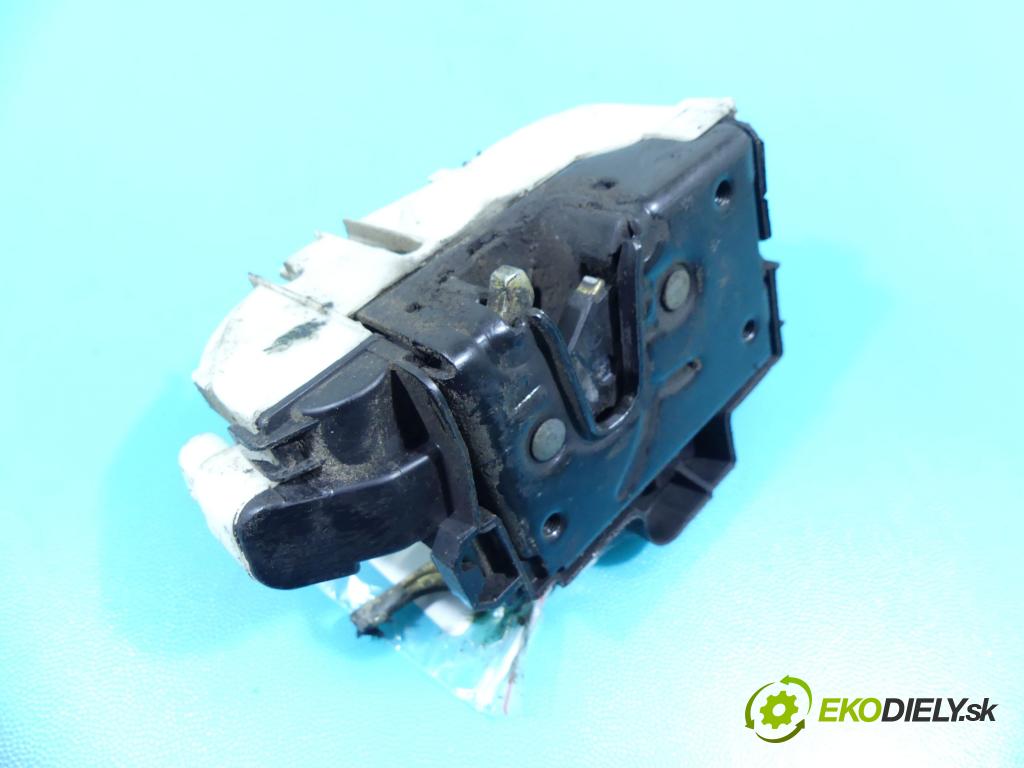 Vw Polo III 6N 1994-2001 1.4 mpi 60 hp manual 44 kW 1390 cm3 5- zámek přední levý 1HM862153