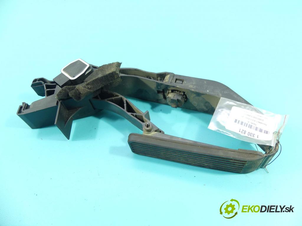 Mercedes C W203 2000-2007 2.0 kompressor 163 HP manual 120 kW 1998 cm3 5- pedále A2033000104 (Pedále)