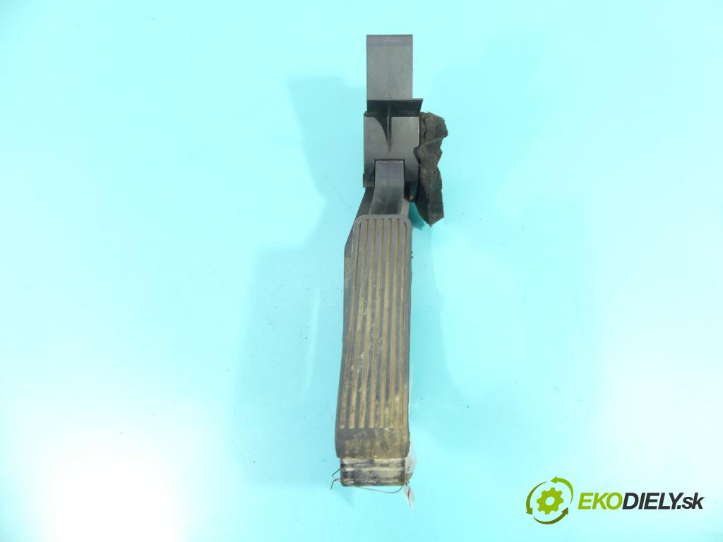 Mercedes C W203 2000-2007 2.0 kompressor 163 HP manual 120 kW 1998 cm3 5- pedále A2033000104 (Pedále)